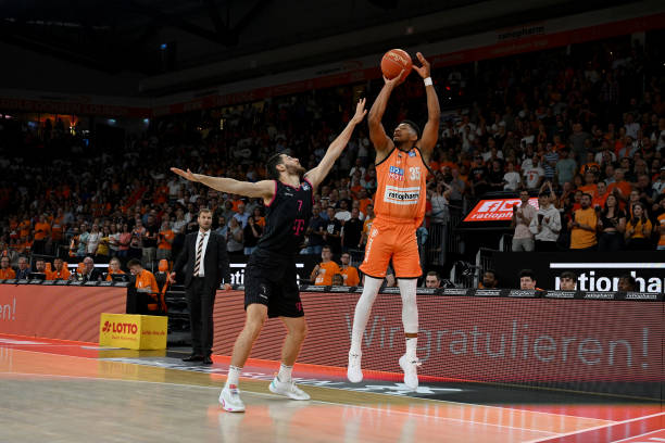 意味着在犯 意味着在犯