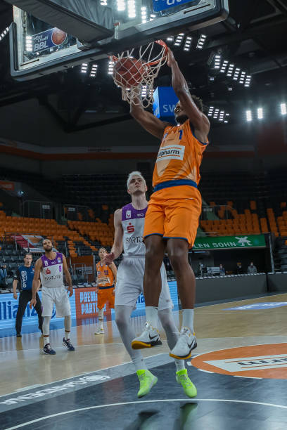 球联赛中 球联赛中